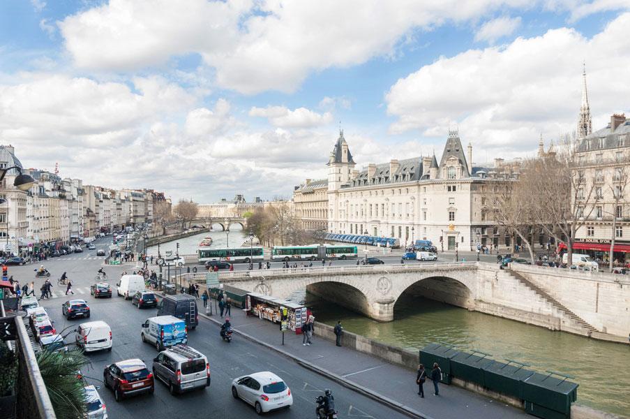 Two Bedroom Luxury Apartment - Balcony With View Of Notre Dame Paris Dış mekan fotoğraf